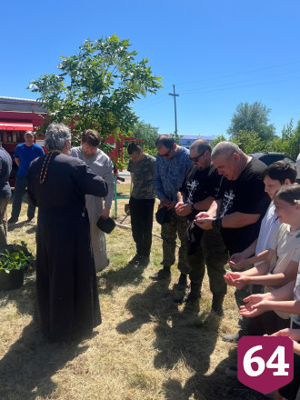 В саратовском парке высадили 100 саженцев дуба